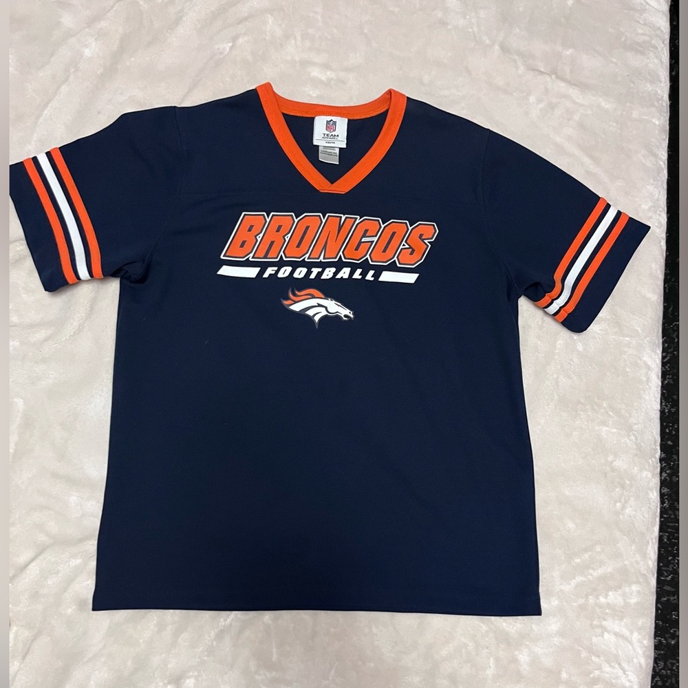 Denver Broncos shirt